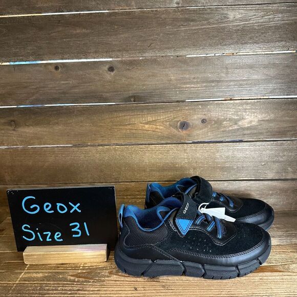 New NWOB Little‎ Kids Geox Flexy Black Suede Low Top Sneakers Shoes Size 13 C - Picture 1 of 6